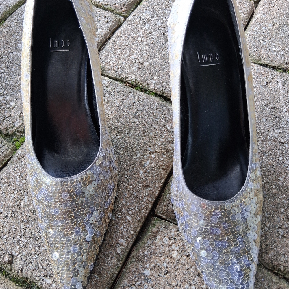 Impo Shimmering Silver Sequin Heels - Picture 5 of 8